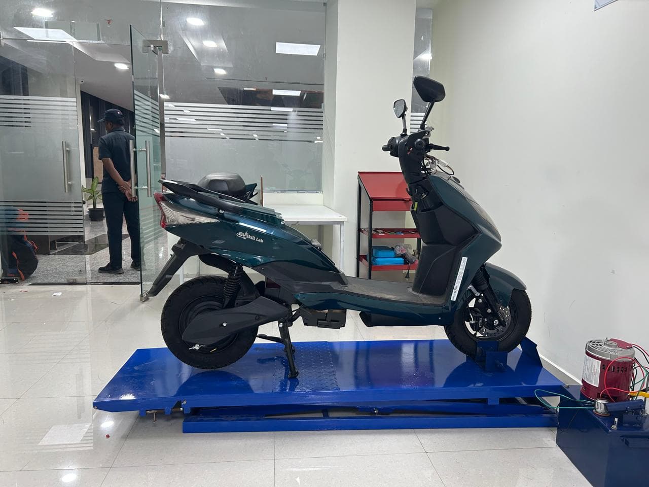 EV lab installed at Amara Raja, Mahabubnagar, Telangana - photo 2 of 6