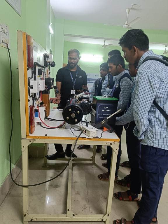 EV lab installed at Government Polytechnic, Balasore, Odisha - photo 2 of 4