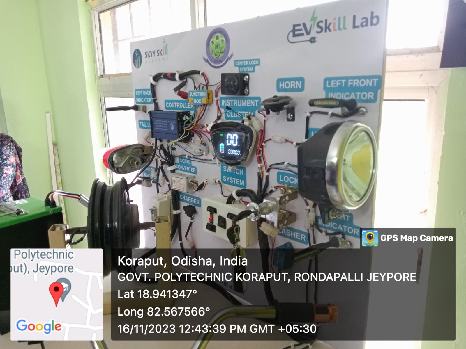 EV lab installed at Government Polytechnic, Koraput, Odisha - photo 2 of 4