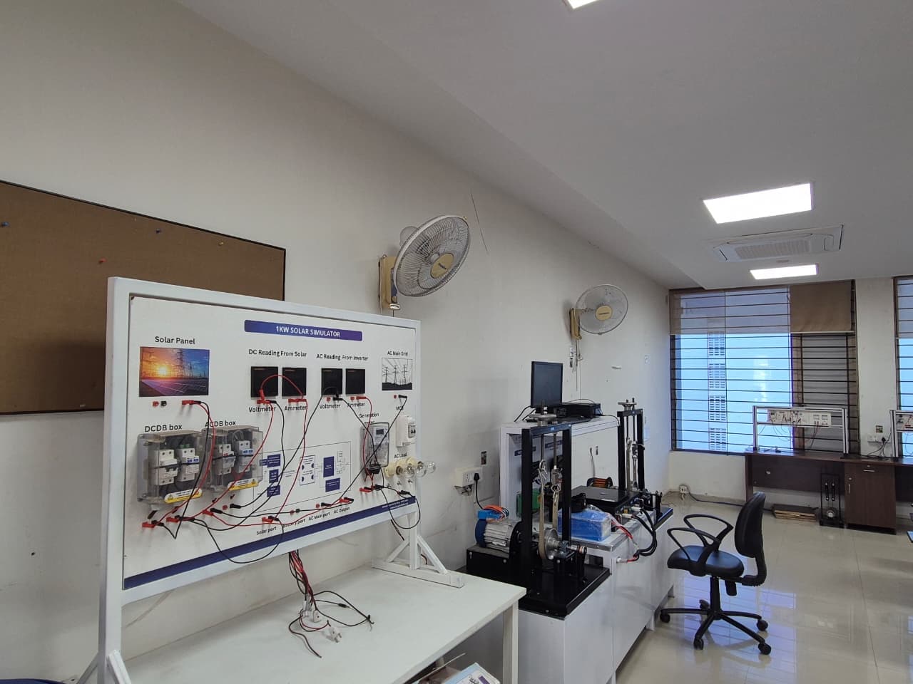 EV & Solar lab installed at Adani University, Ahmedabad, Gujarat - photo 3 of 4